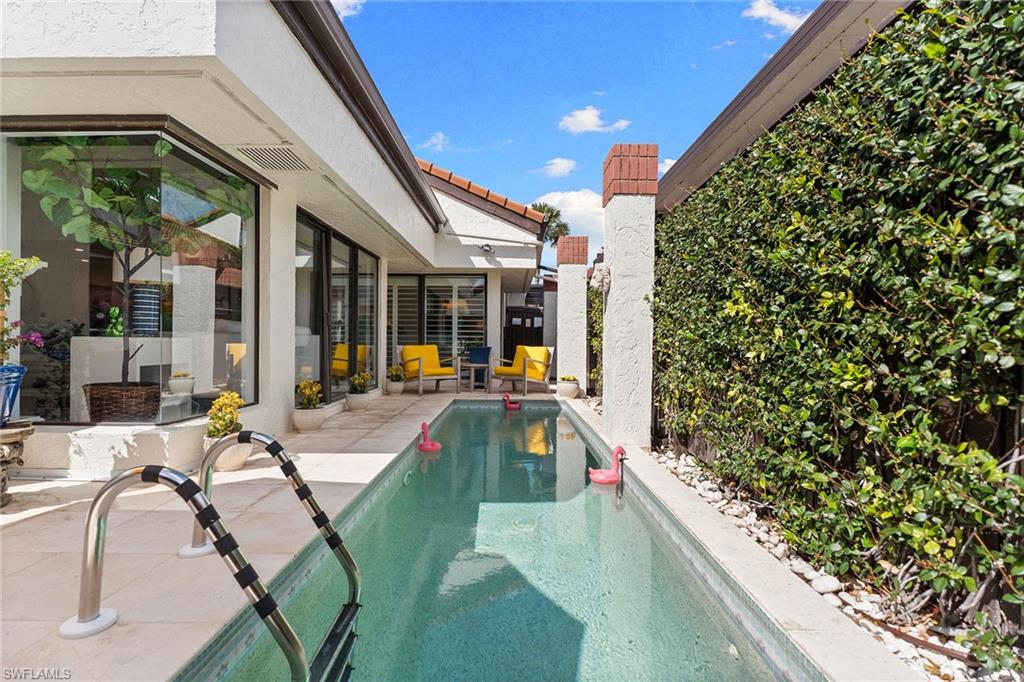 BAY VILLAS - Residential