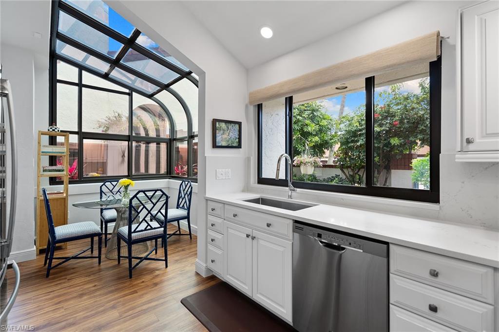 BAY VILLAS - Residential