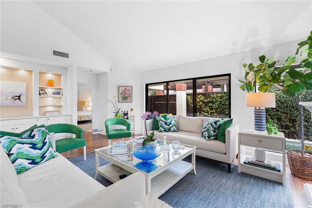 BAY VILLAS - Residential