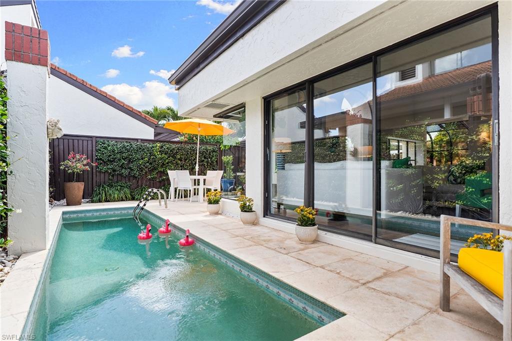 BAY VILLAS - Residential