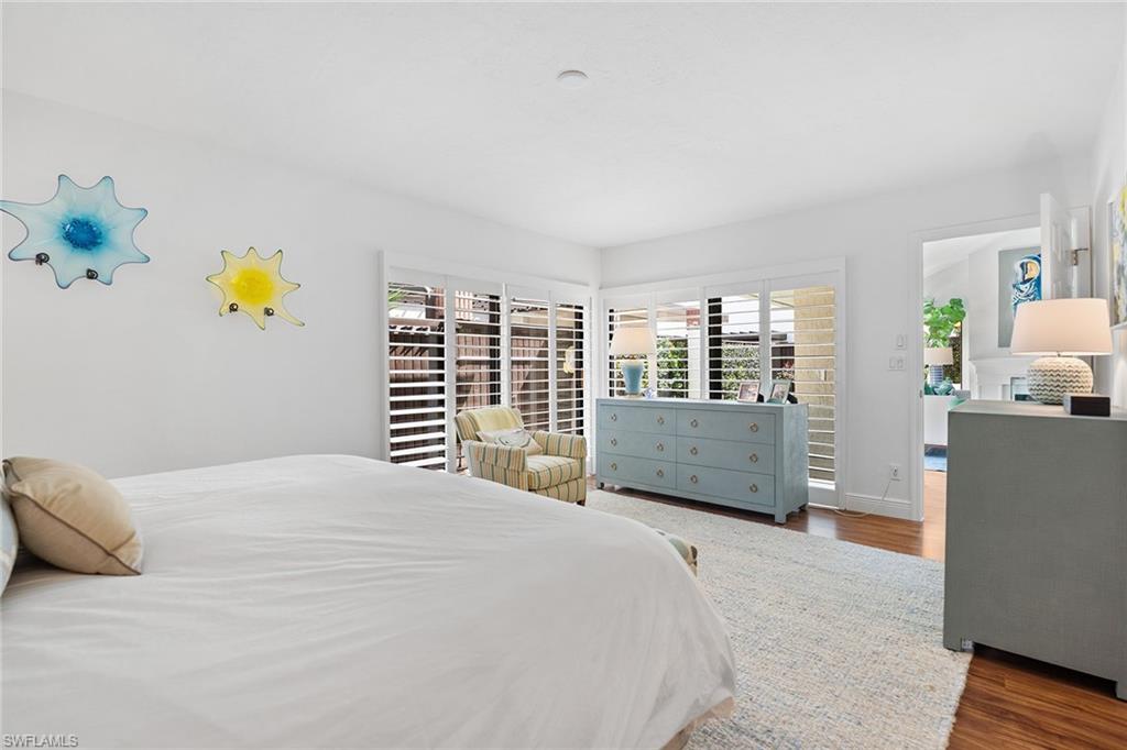 BAY VILLAS - Residential