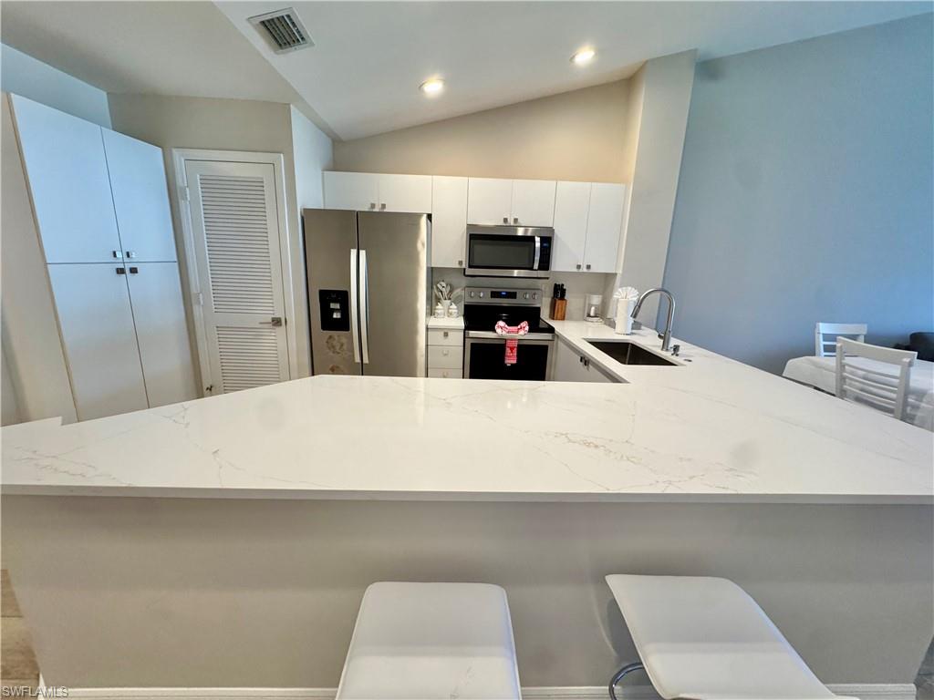 LAKEVIEW AT CARLTON LAKES - Residential Lease