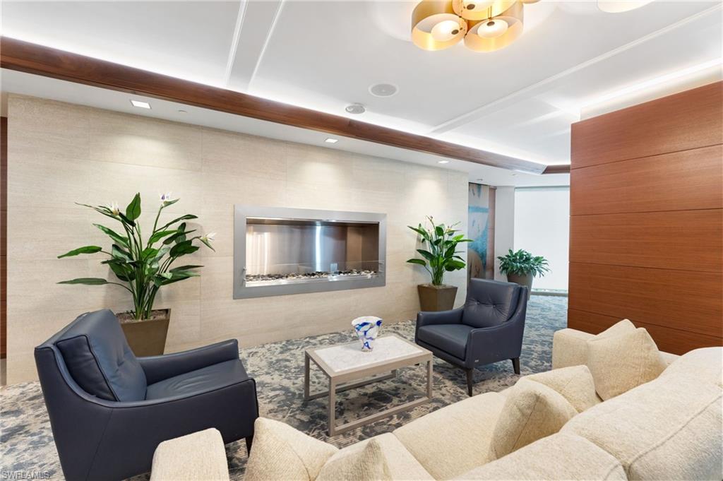 MONACO BEACH CLUB - Residential