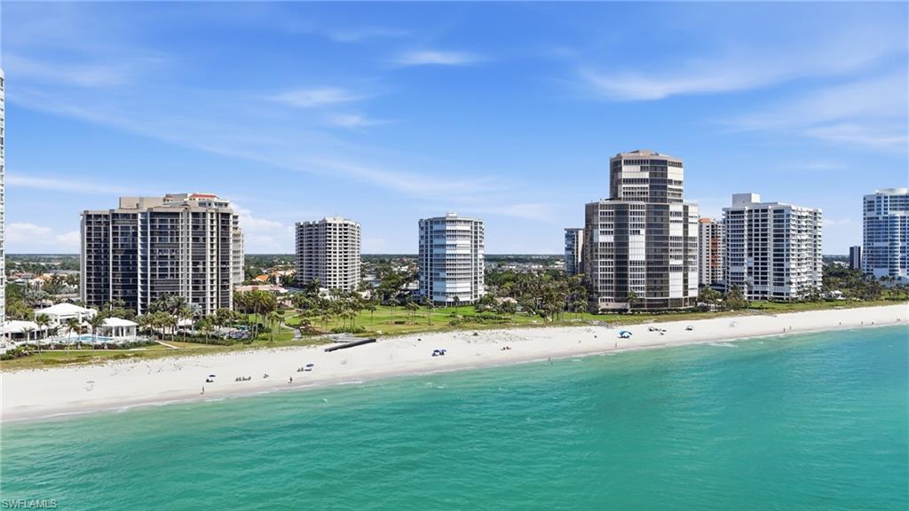 MONACO BEACH CLUB - Residential