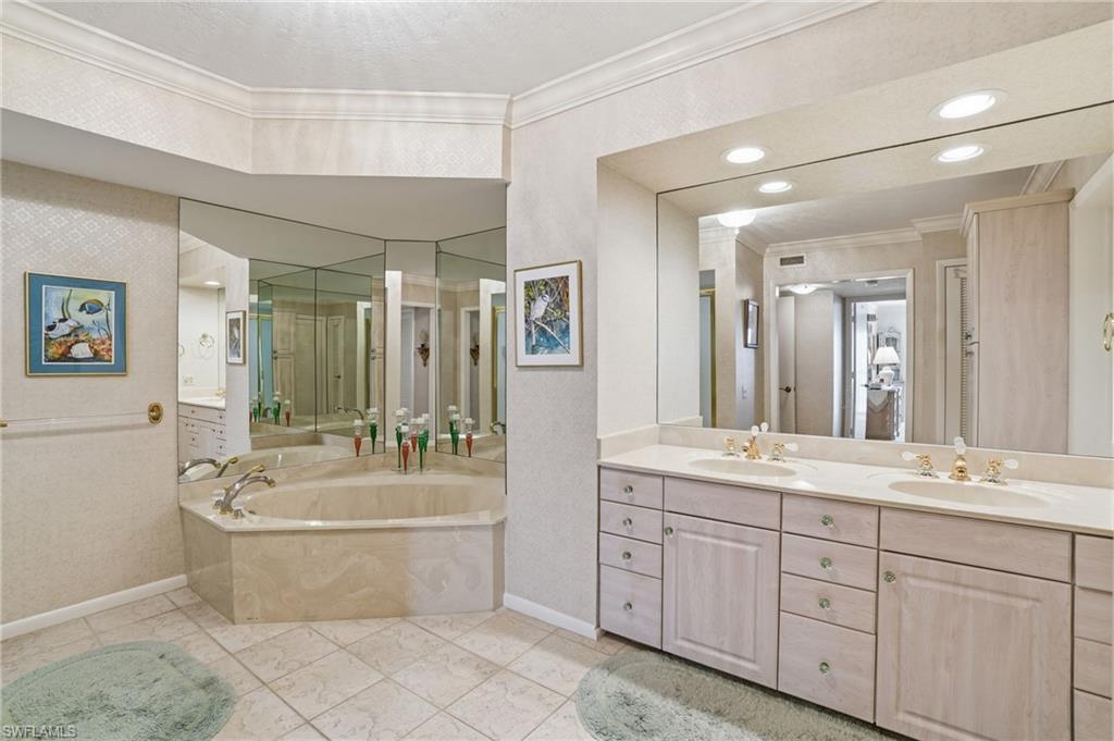 MONACO BEACH CLUB - Residential