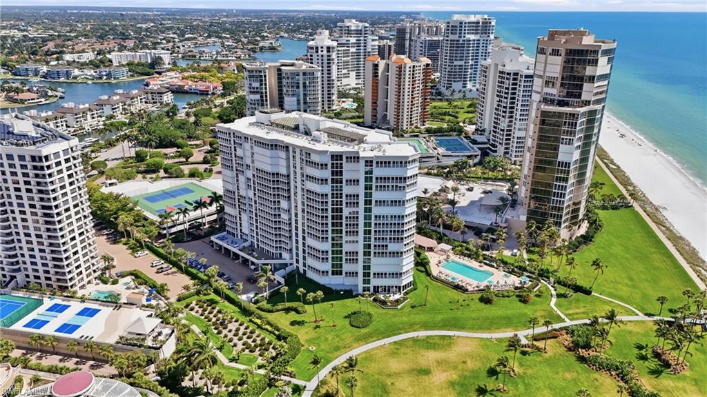 MONACO BEACH CLUB - Residential