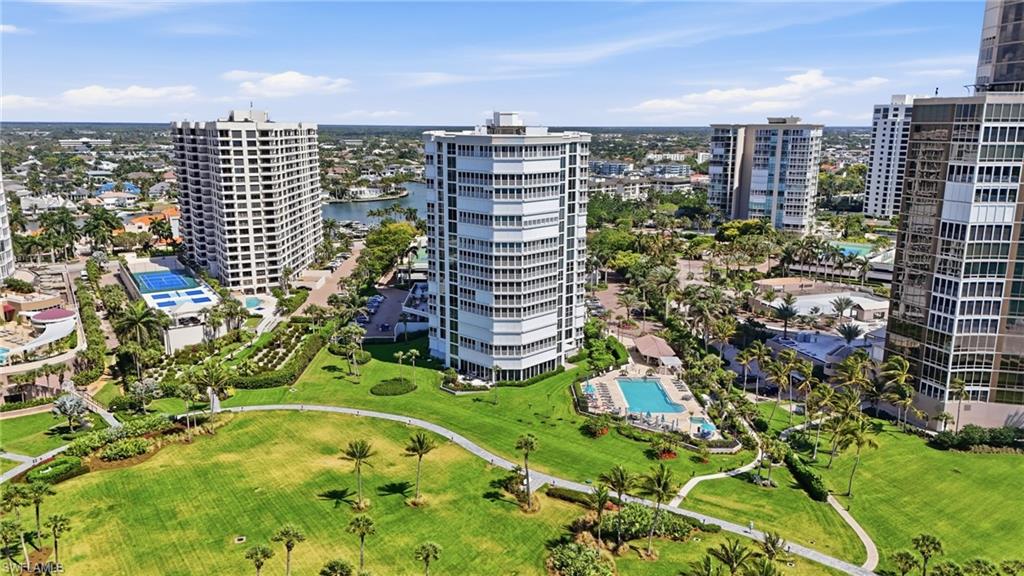 MONACO BEACH CLUB - Residential