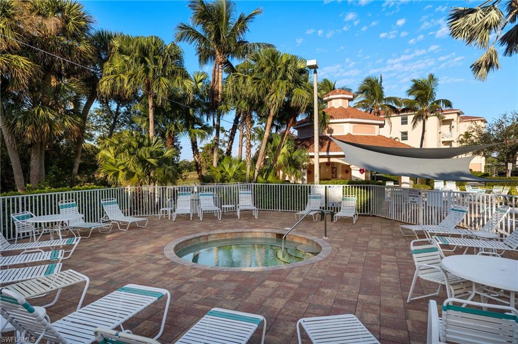 FAIRWAY VILLAS - Residential