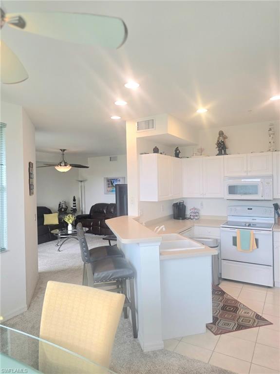 FAIRWAY VILLAS - Residential