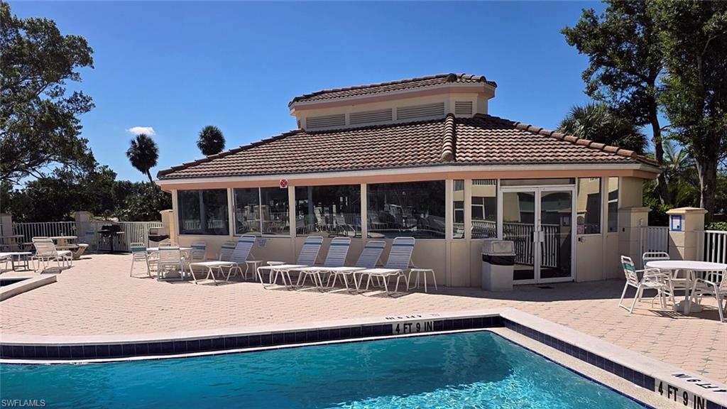 FAIRWAY VILLAS - Residential