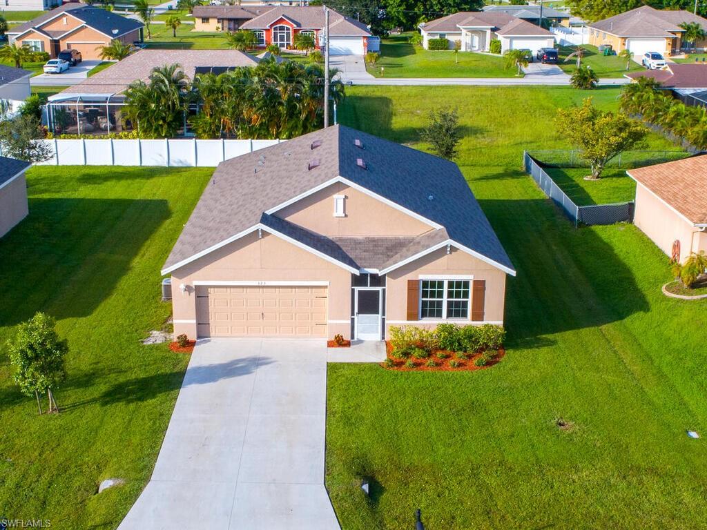 CAPE CORAL - Residential
