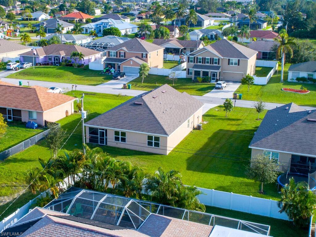 CAPE CORAL - Residential