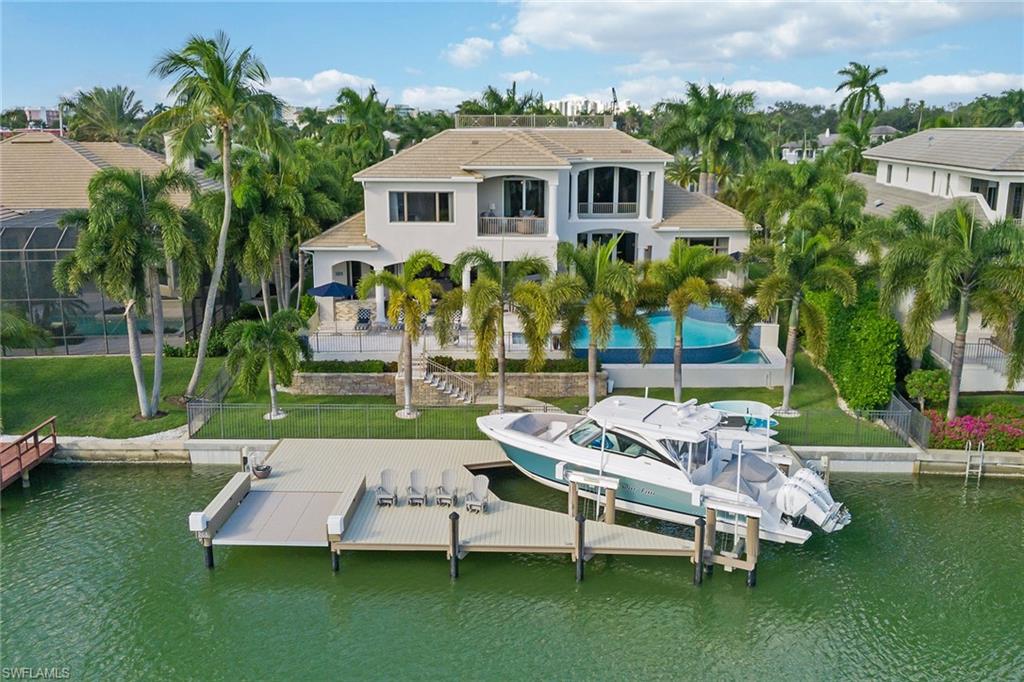 MOORINGS - Residential