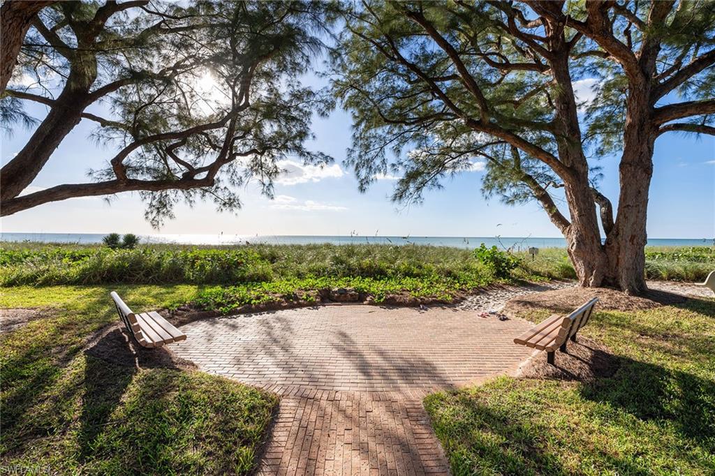 MOORINGS - Residential