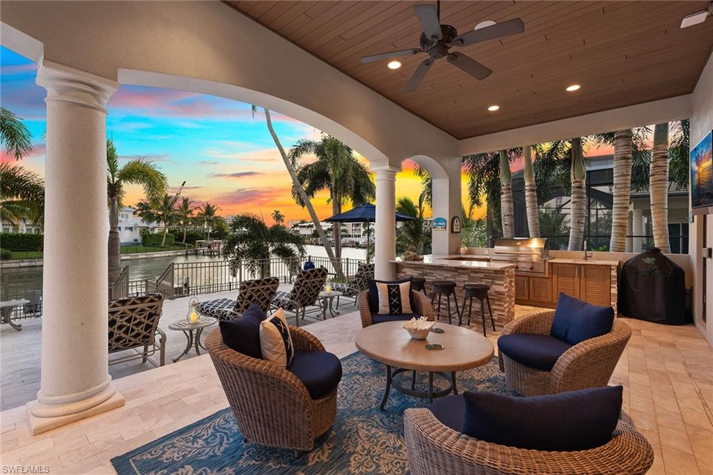 MOORINGS - Residential