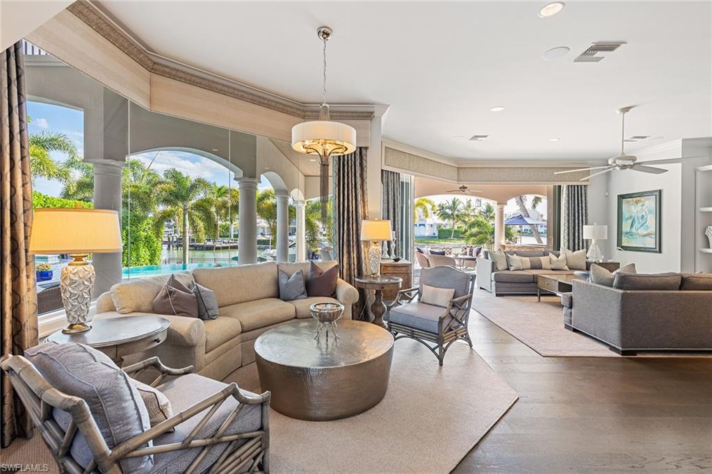 MOORINGS - Residential