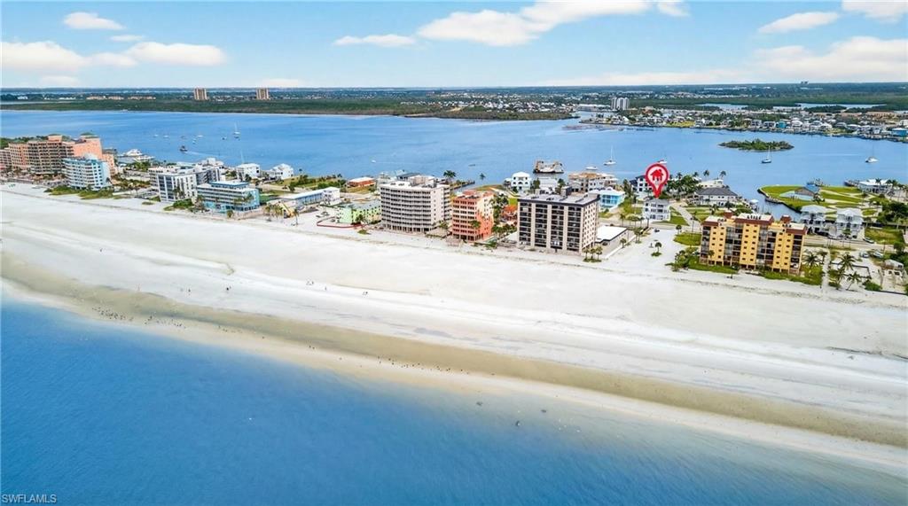 ISLAND SHORES - Residential