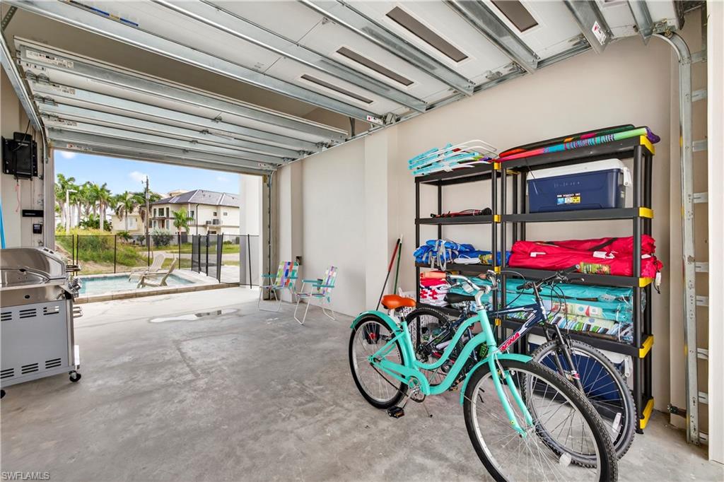 ISLAND SHORES - Residential