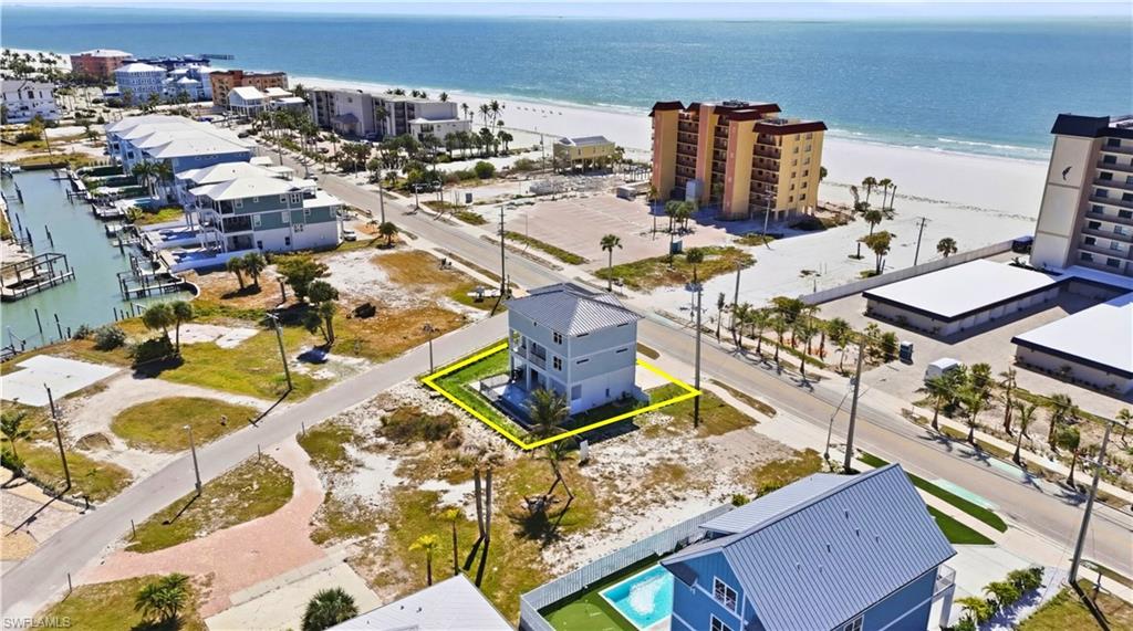 ISLAND SHORES - Residential