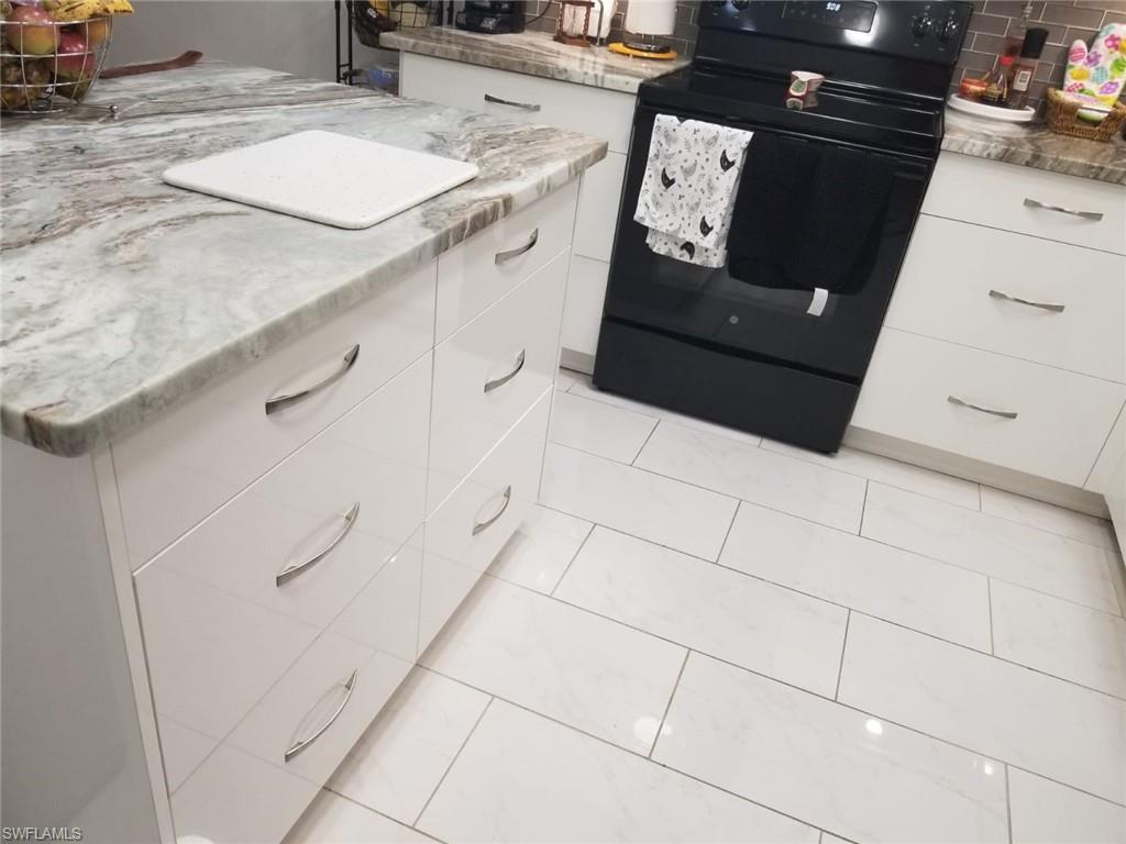 NEWPORT GLEN - Residential