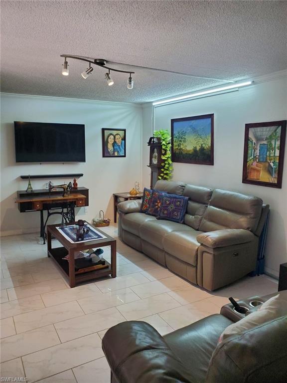 NEWPORT GLEN - Residential