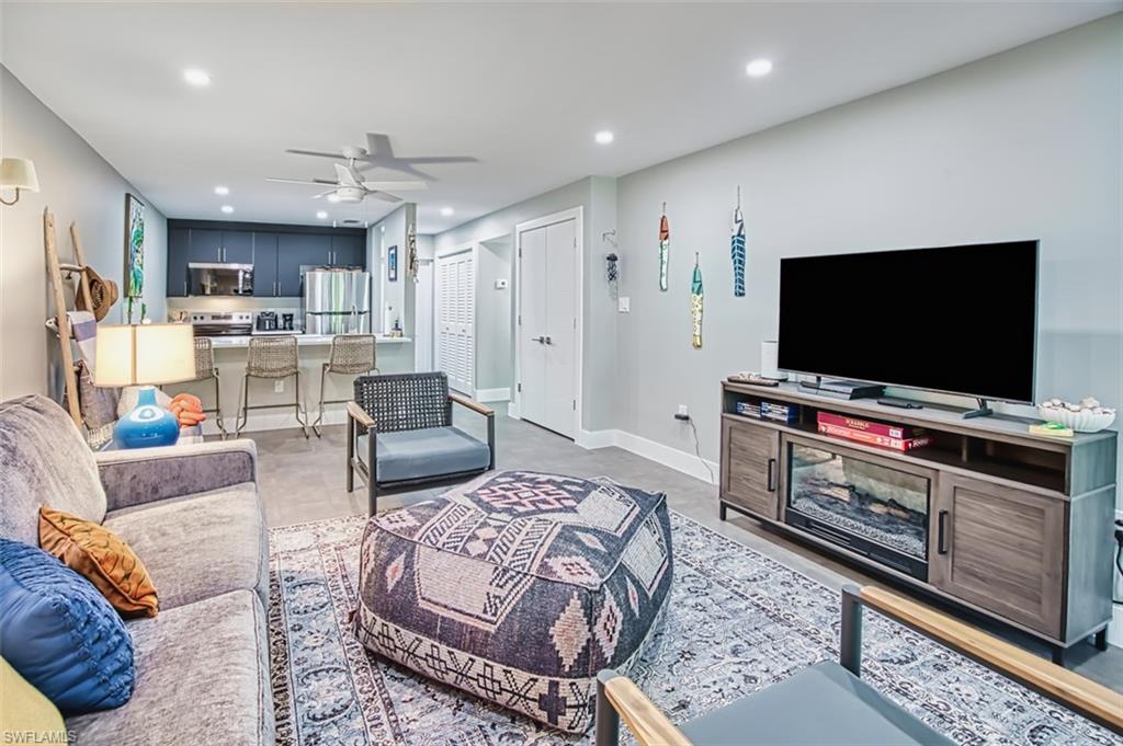 SPANISH CAY CONDO - Residential