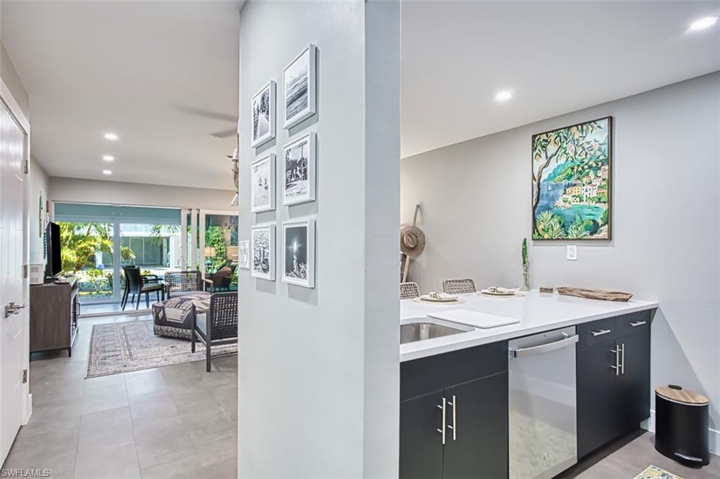 SPANISH CAY CONDO - Residential