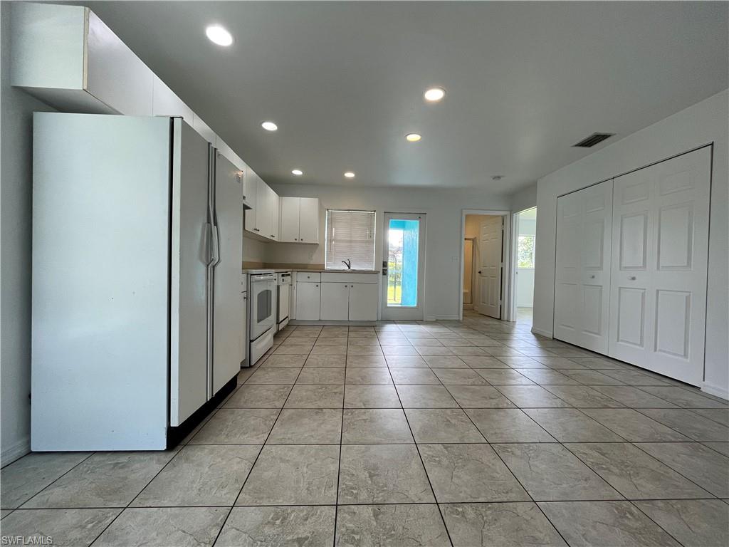 GOLDEN GATE CITY - Residential