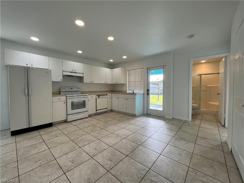 GOLDEN GATE CITY - Residential