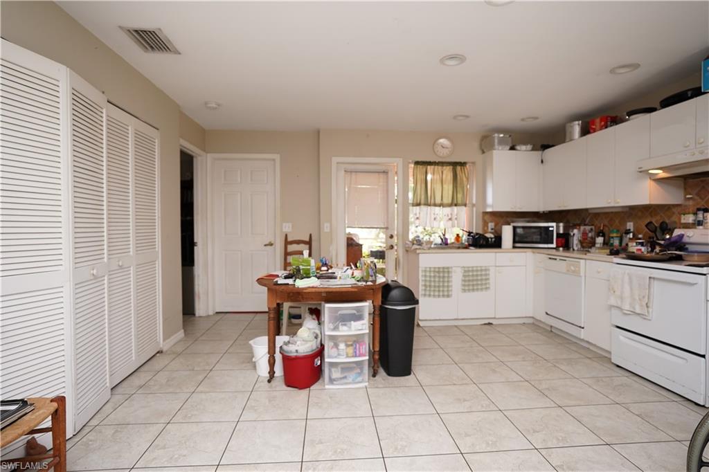 GOLDEN GATE CITY - Residential