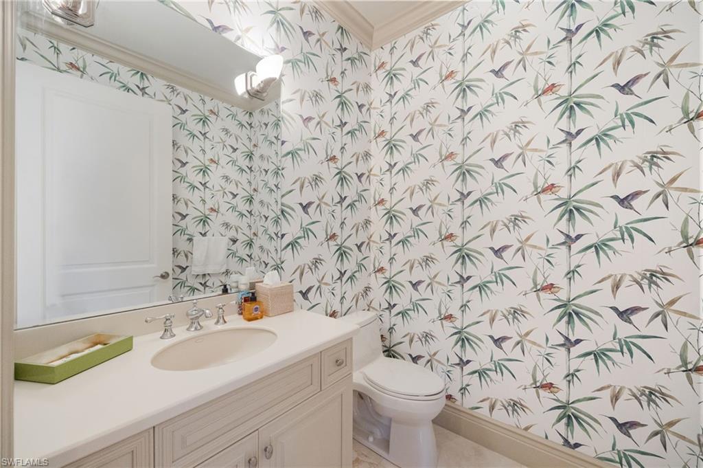 CHARLESTON SQUARE - Residential