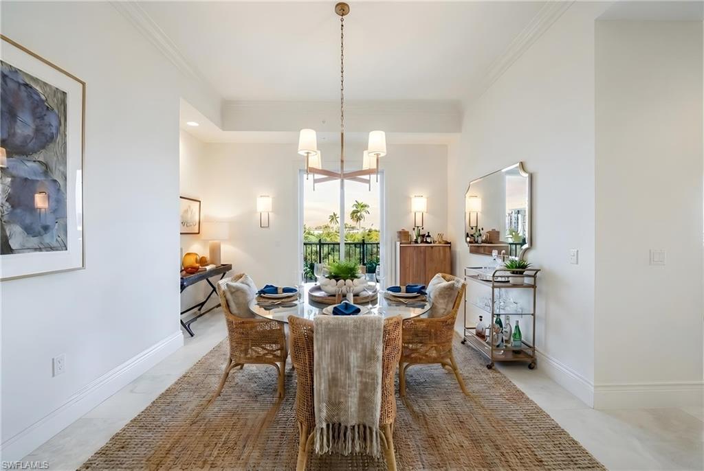 CHARLESTON SQUARE - Residential