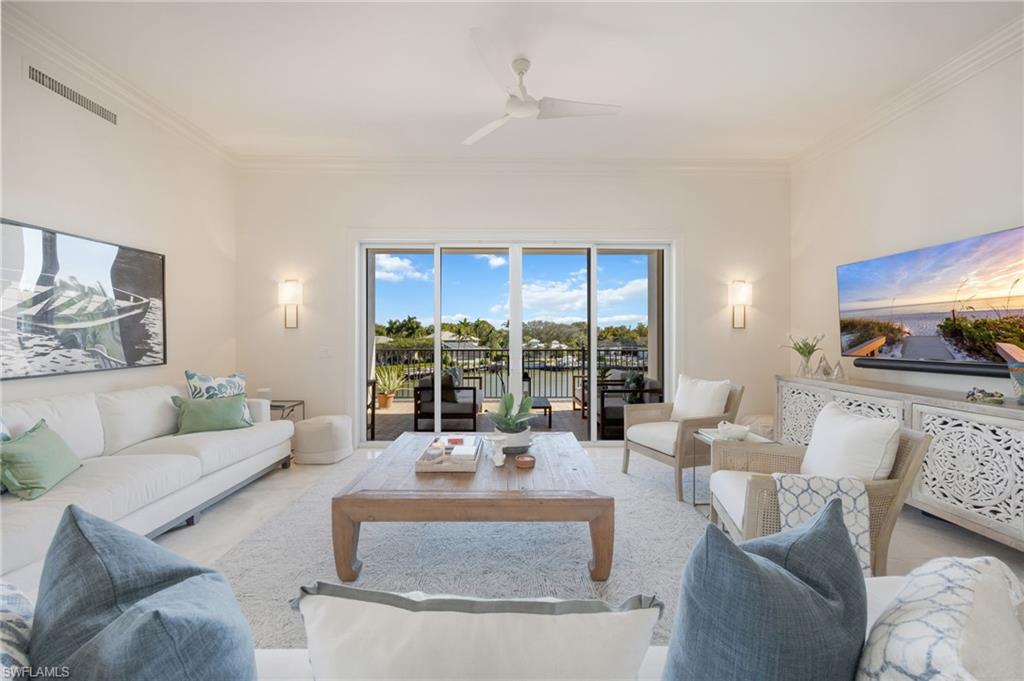 CHARLESTON SQUARE - Residential