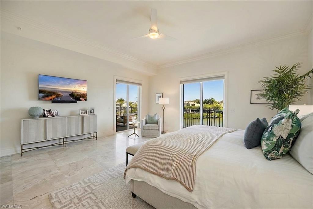 CHARLESTON SQUARE - Residential