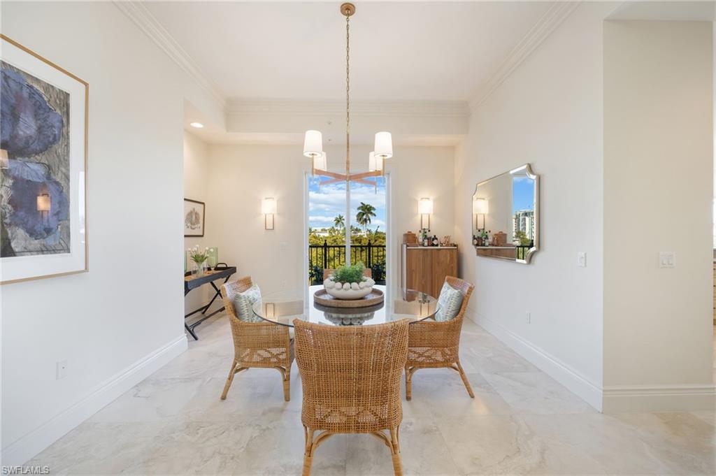 CHARLESTON SQUARE - Residential