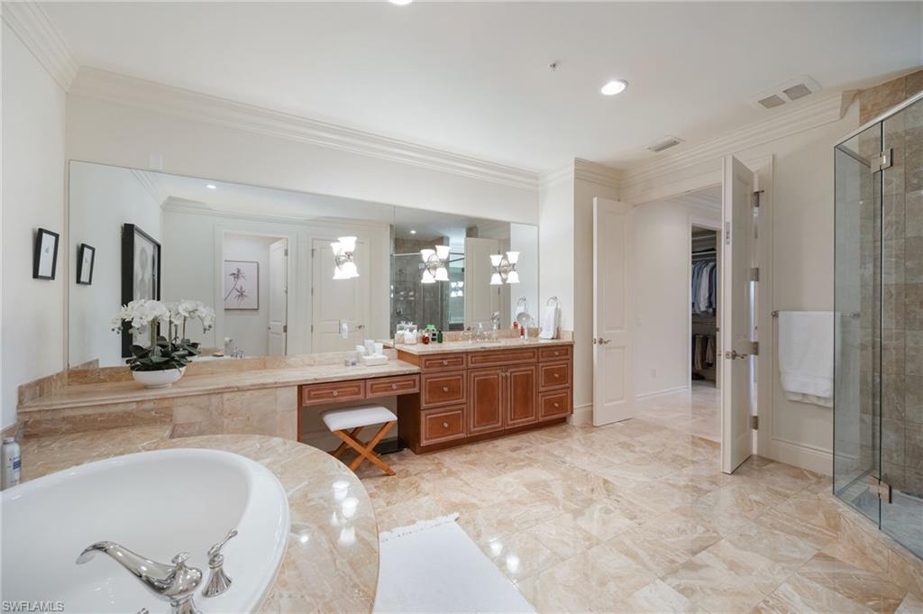 CHARLESTON SQUARE - Residential