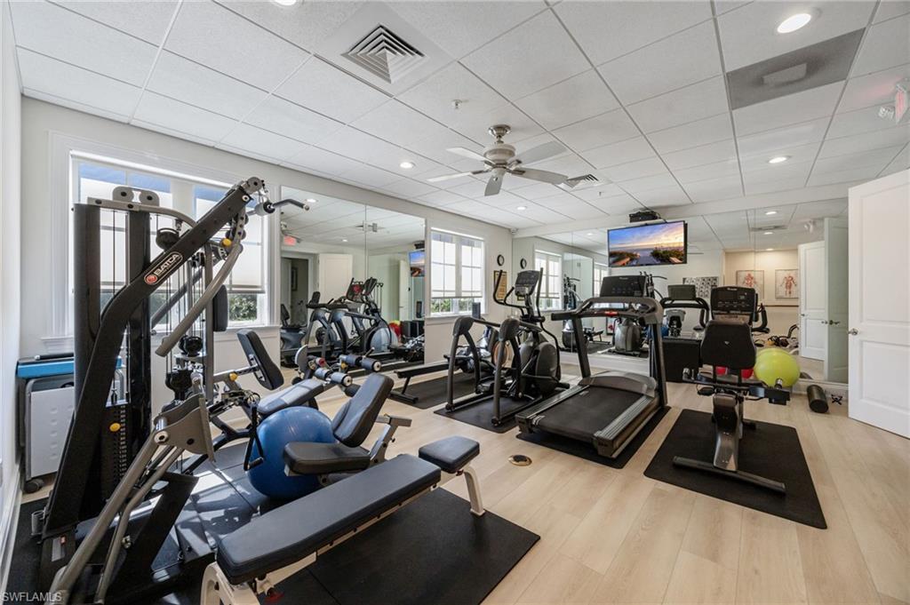 CHARLESTON SQUARE - Residential