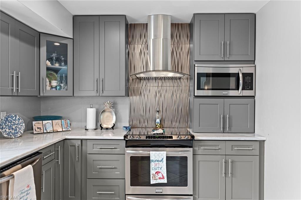 MARCO ISLAND - Residential