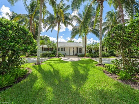 Photo of 206 1st AVE N, NAPLES, FL 34102 (MLS # 226038610)