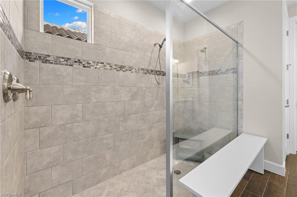 ESPLANADE - Residential