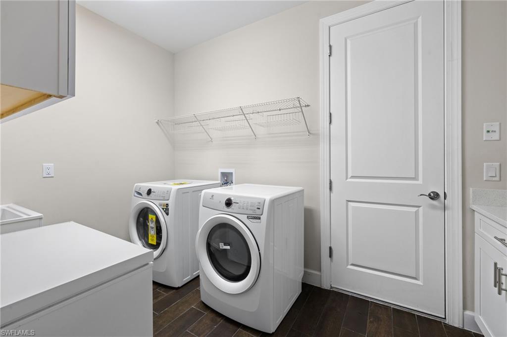 ESPLANADE - Residential