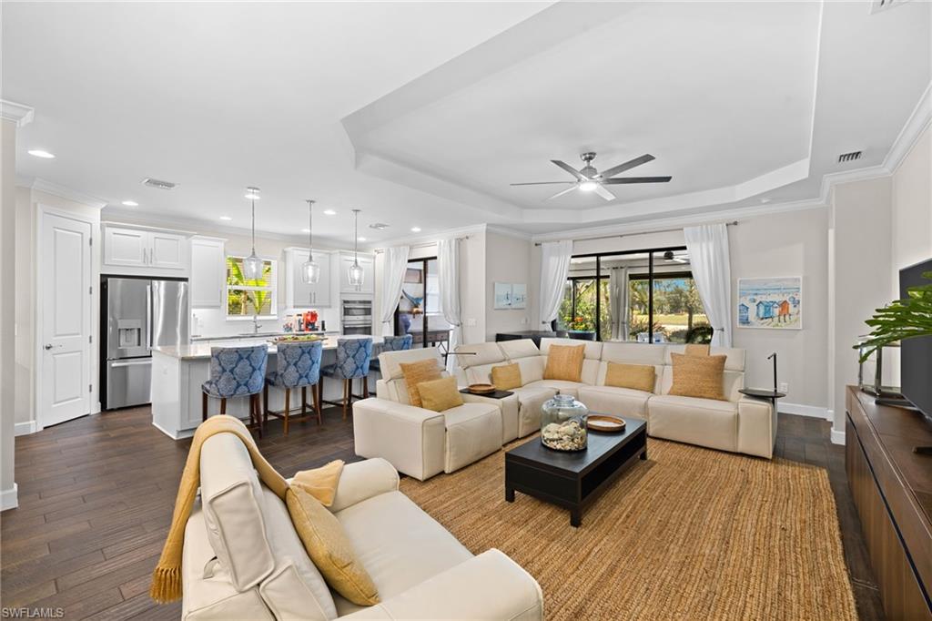 ESPLANADE - Residential