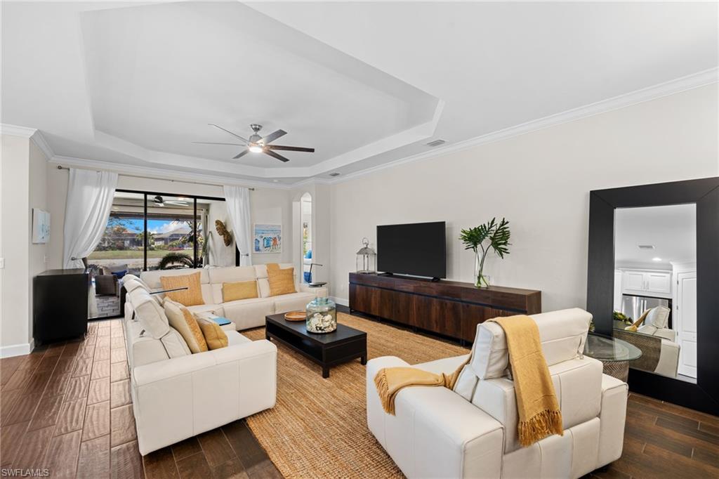 ESPLANADE - Residential