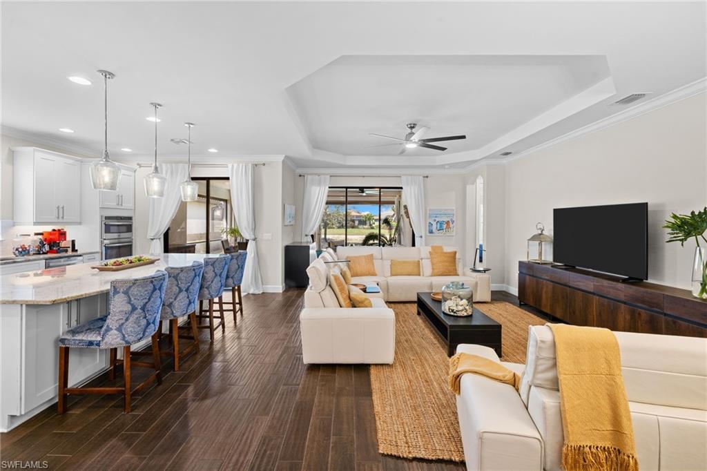 ESPLANADE - Residential