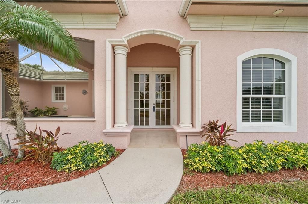 Photo of 798 97th AVE N, NAPLES, FL 34108 (MLS # 225076273)