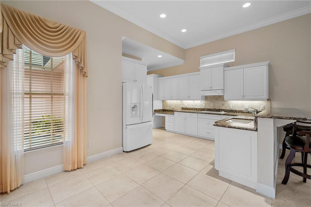 NAPLES PARK - Residential