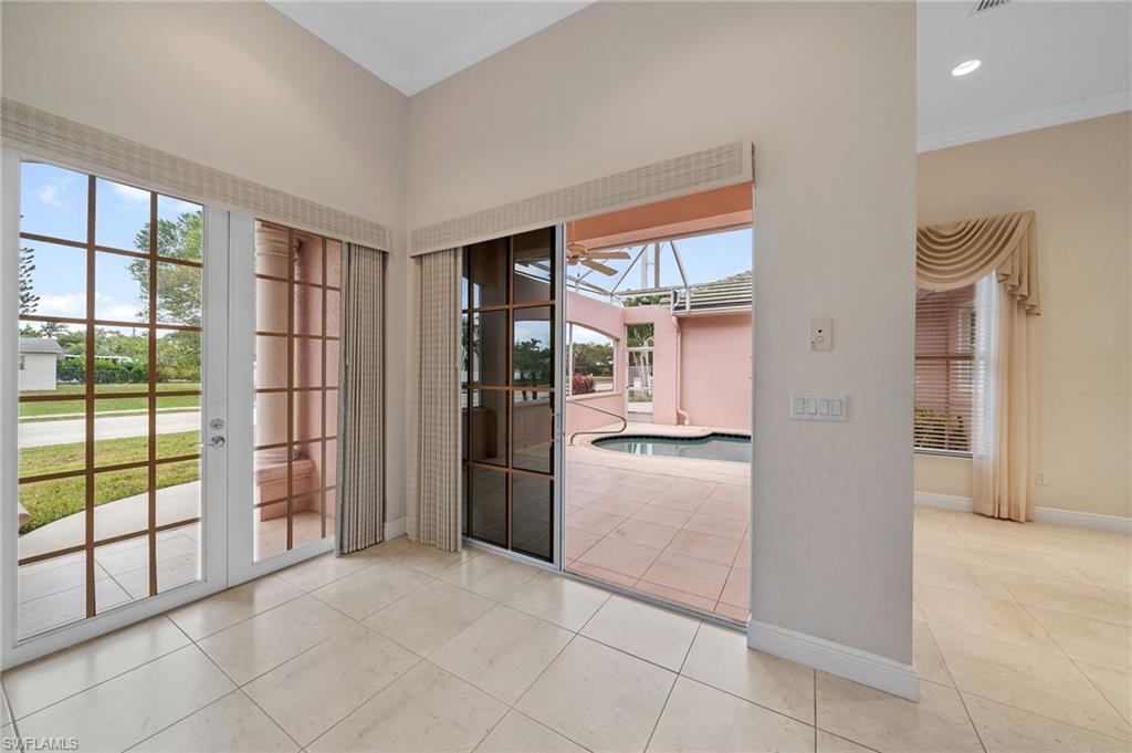 NAPLES PARK - Residential