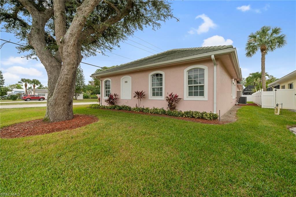 NAPLES PARK - Residential