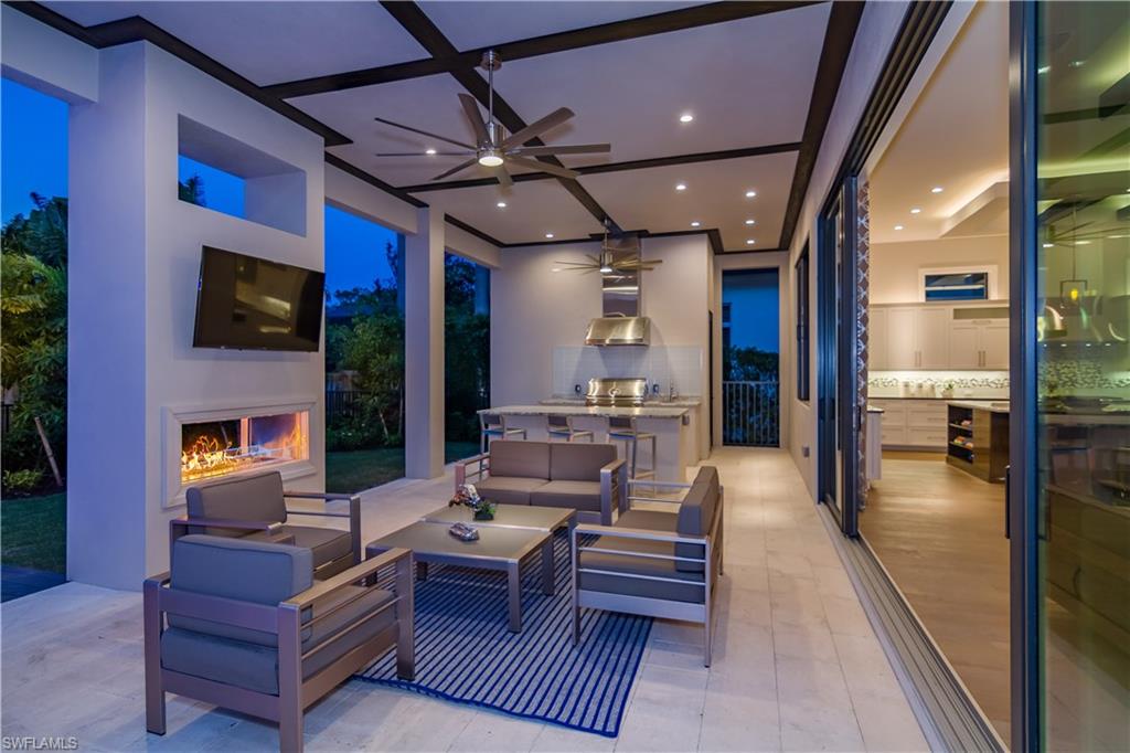 MOORINGS - Residential