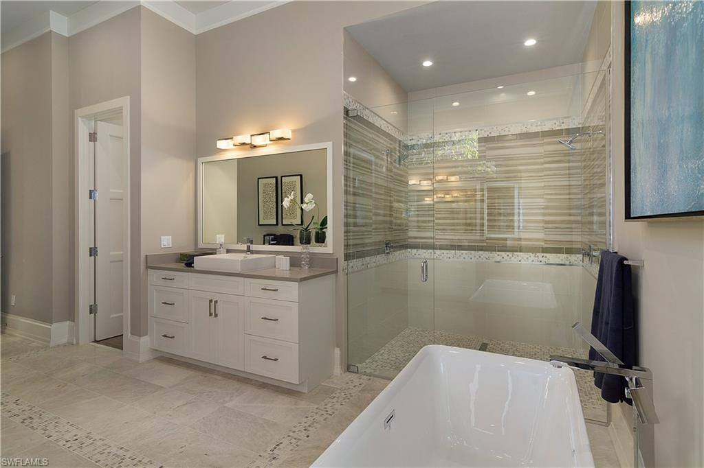 MOORINGS - Residential